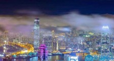 数据下的香港：被自己人推下神坛的国际大都市！