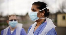 美国疫情最新分析：24.5万确诊6000人死亡后 美国政府出台建议公众出行佩戴口罩！
