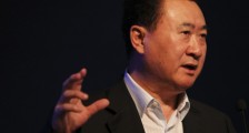 一分钱不捐款的明星被批 王健林捐款最受好评