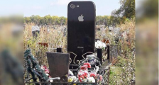 定制iPhone墓碑追忆逝者 iPhone墓碑造价10万还可扫码【图】