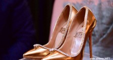 迪拜世界最贵鞋子 价值上千万镶钻石黄金豪气冲天【图】