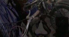 震惊!男子3年偷了100多辆自行车回家,“供其小孩使用”