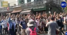 缅甸仰光千名抗议者走上街头,与警方发生对峙!
