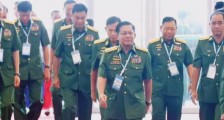 缅甸军方展示昂山素季“收贿”证据！激怒反对者